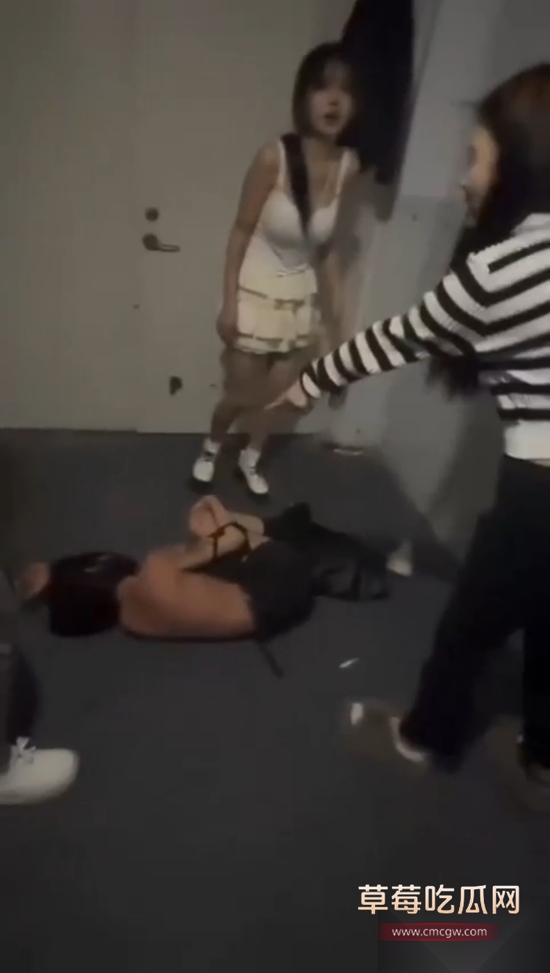 沈阳某职业技术学校化妆班 小彤 12 沈阳某职业技术学校化妆班 小彤 12