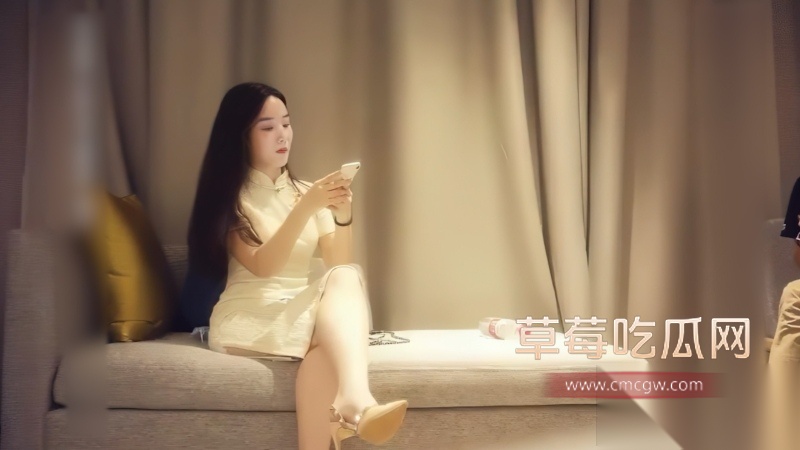 午夜寻花约了个旗袍性感少妇TP啪啪 2