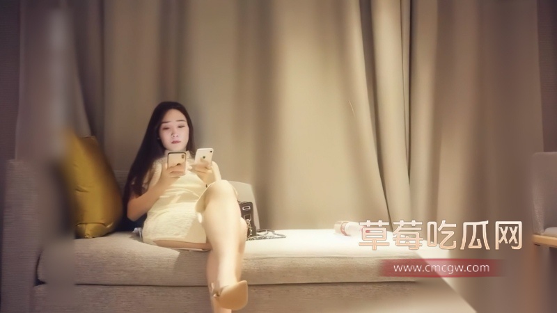 午夜寻花约了个旗袍性感少妇TP啪啪 3