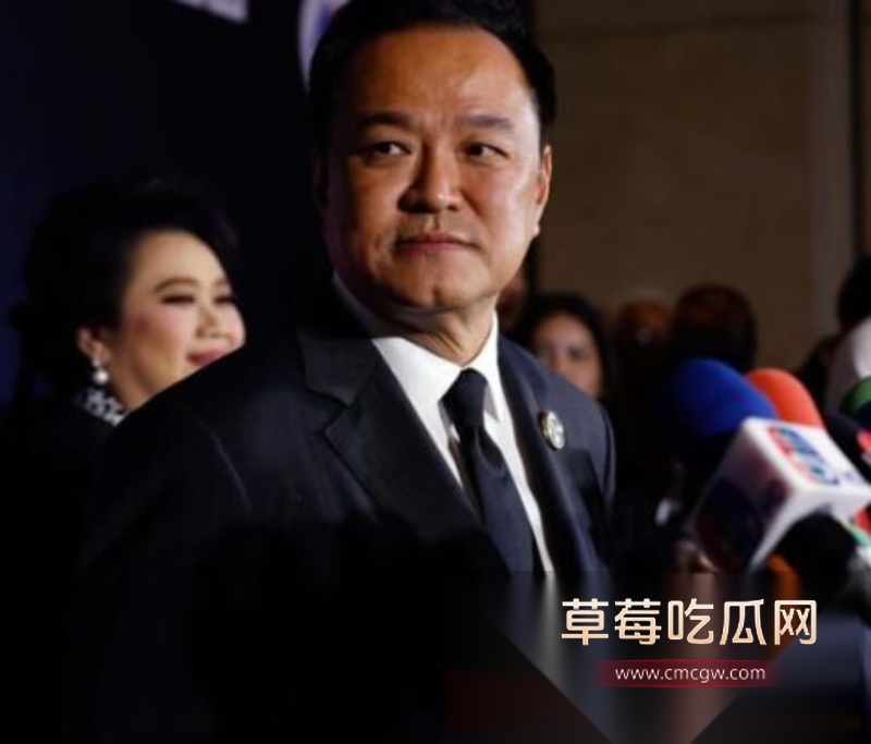 中国大佬在泰国狱中跟嫩模做爱被当场抓获 4