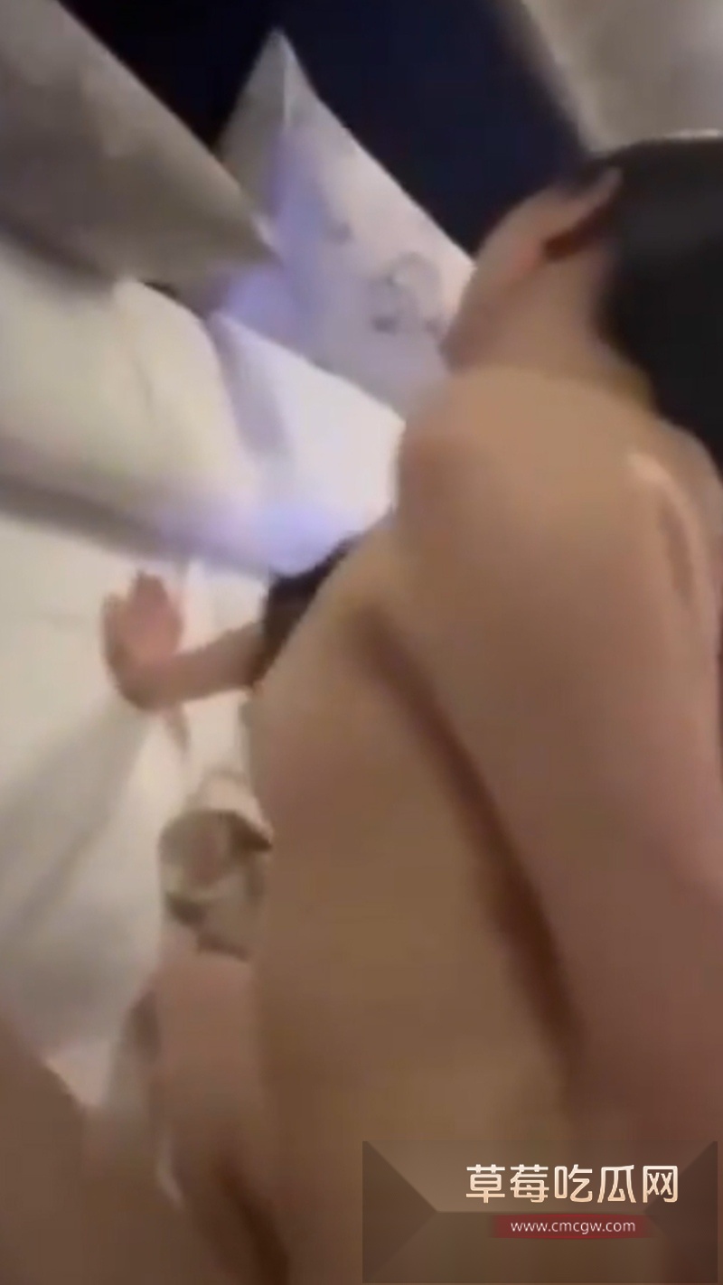 中国大佬在泰国狱中跟嫩模做爱被当场抓获 18