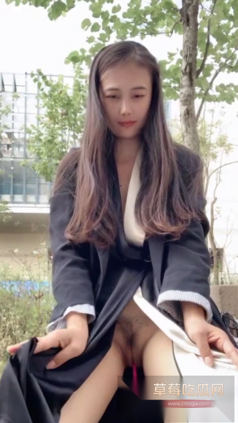 御姐女神宝宝在户外直播露出 6 御姐女神宝宝在户外直播露出 6