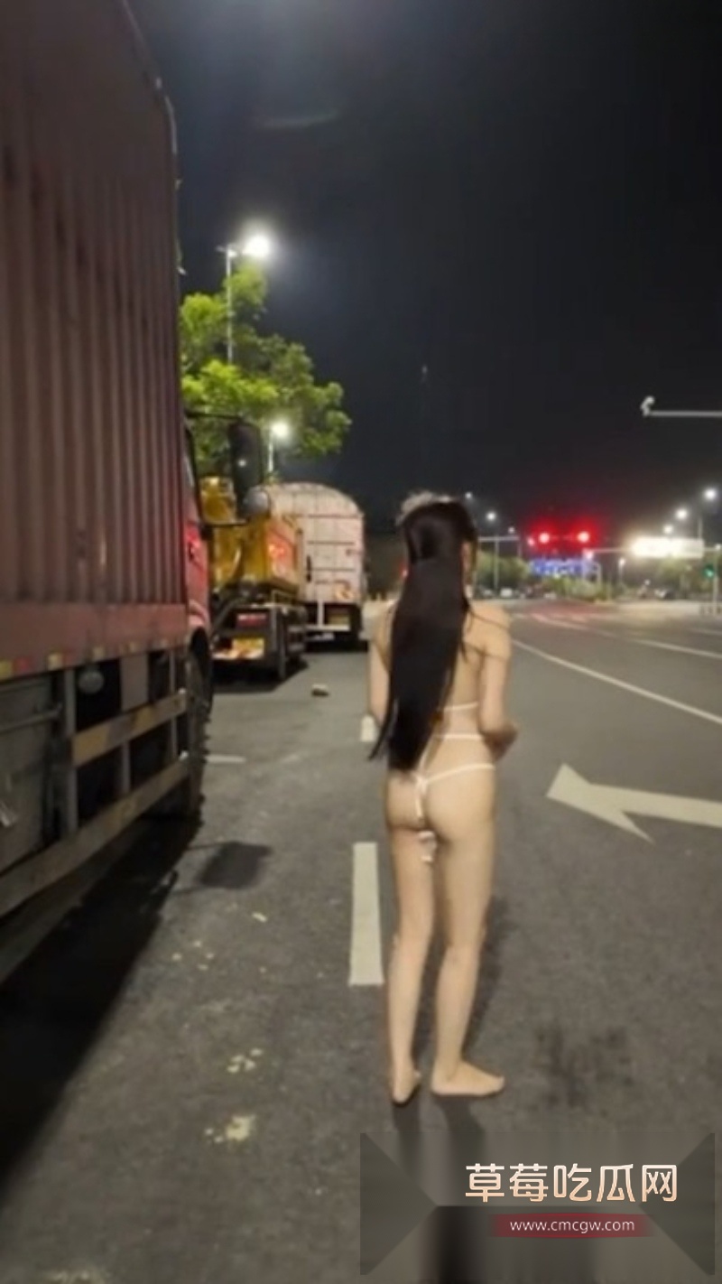 广东极品巨乳骚货江小凡 1 广东极品巨乳骚货江小凡 1