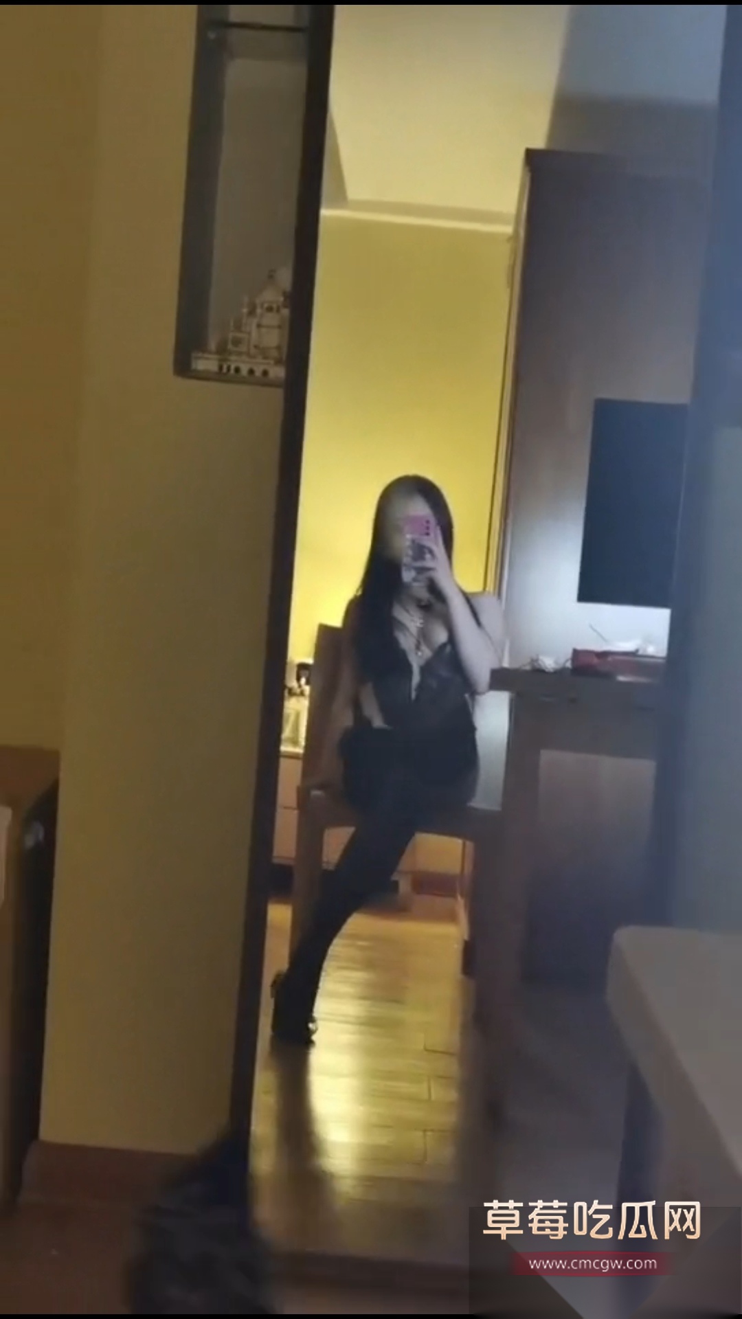 小红书博主 壹条龙小卖部私拍曝光 1 小红书博主 壹条龙小卖部私拍曝光 1