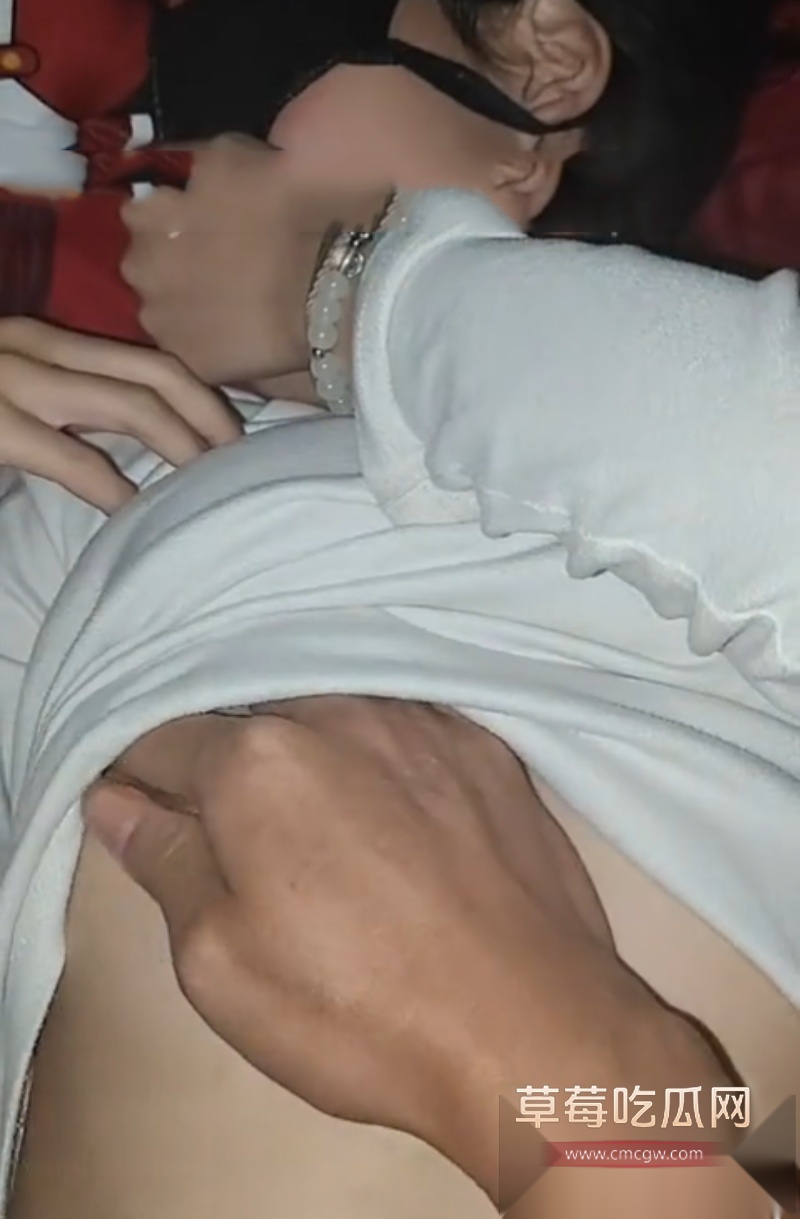 打野王子原创毛都没长齐的超嫩学生妹破处第二晚 3