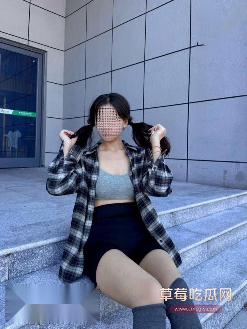 海角社区39岁大屁股妈妈精彩作品4 海角社区39岁大屁股妈妈精彩作品4