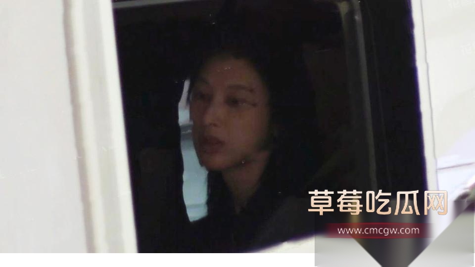 内地美艳女演员张俪 刚凭借新剧全裸露背镜头登上热搜 13 内地美艳女演员张俪 刚凭借新剧全裸露背镜头登上热搜 13