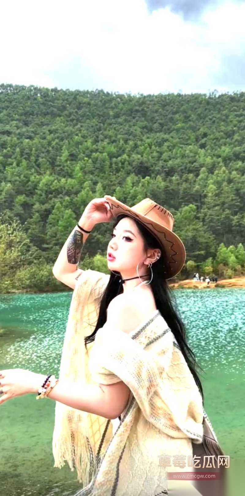 抖音44w粉网红 Meena成美男 想靠短视频摆脱福利姬身份 14 抖音44w粉网红 Meena成美男 想靠短视频摆脱福利姬身份 14