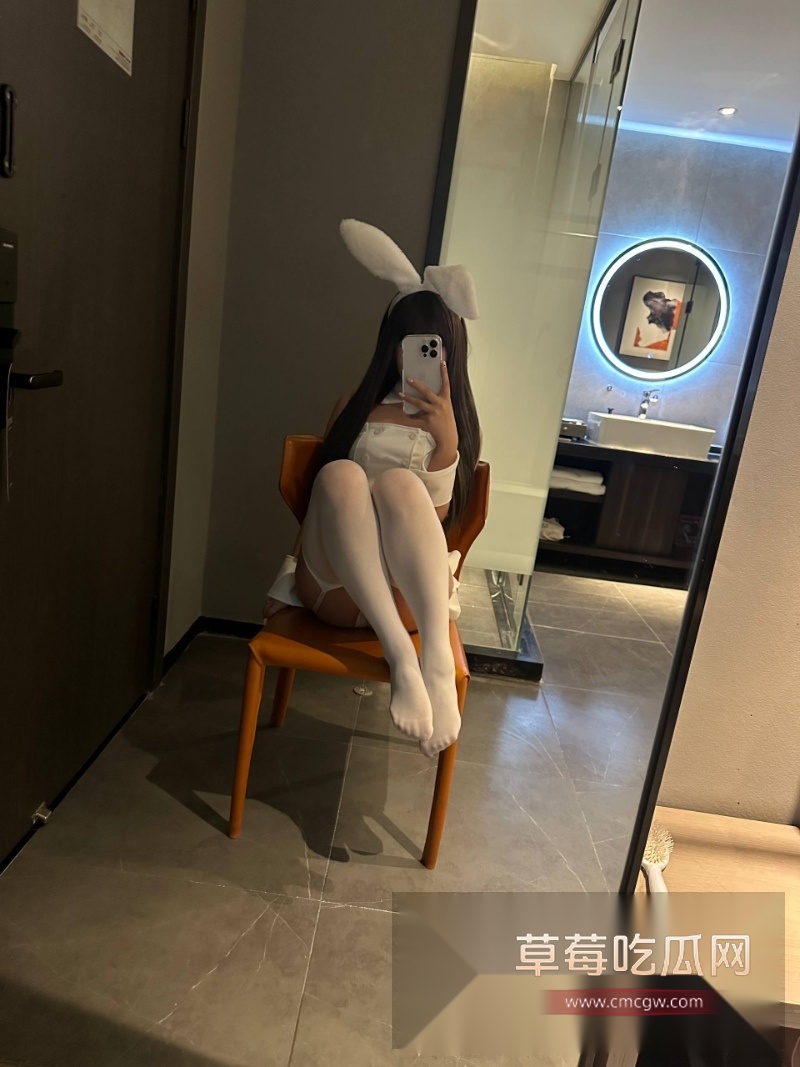 广州中山大学李佳薇白虎粉穴 6