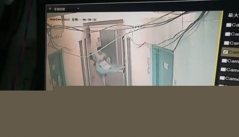 深圳宝安区男子强奸邻居的监控视频流出9 深圳宝安区男子强奸邻居的监控视频流出9