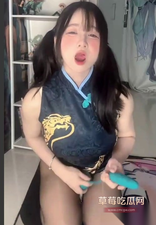 B站UP主蜜汁包丫的反差魅力 13