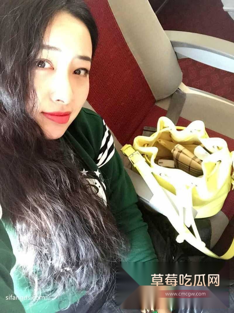 哺乳期顶级少妇杨子慧酒店落地窗被老板狂操 11 哺乳期顶级少妇杨子慧酒店落地窗被老板狂操 11