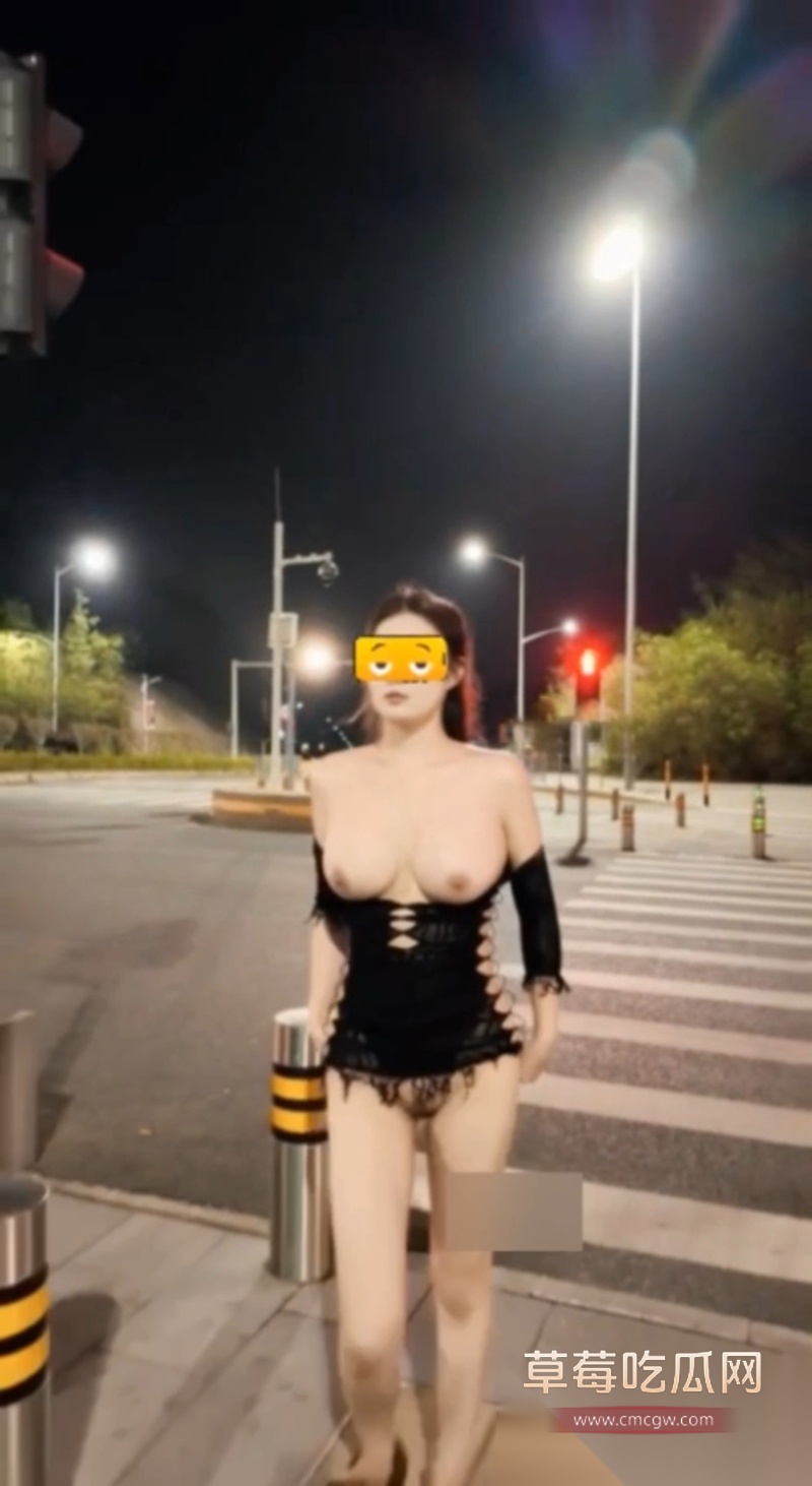 推特极品身材露出母狗 江小凡 2