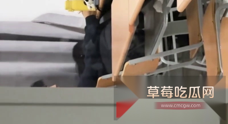 山东财经大学情侣被人拍下晚自习时间不学习 2 山东财经大学情侣被人拍下晚自习时间不学习 2