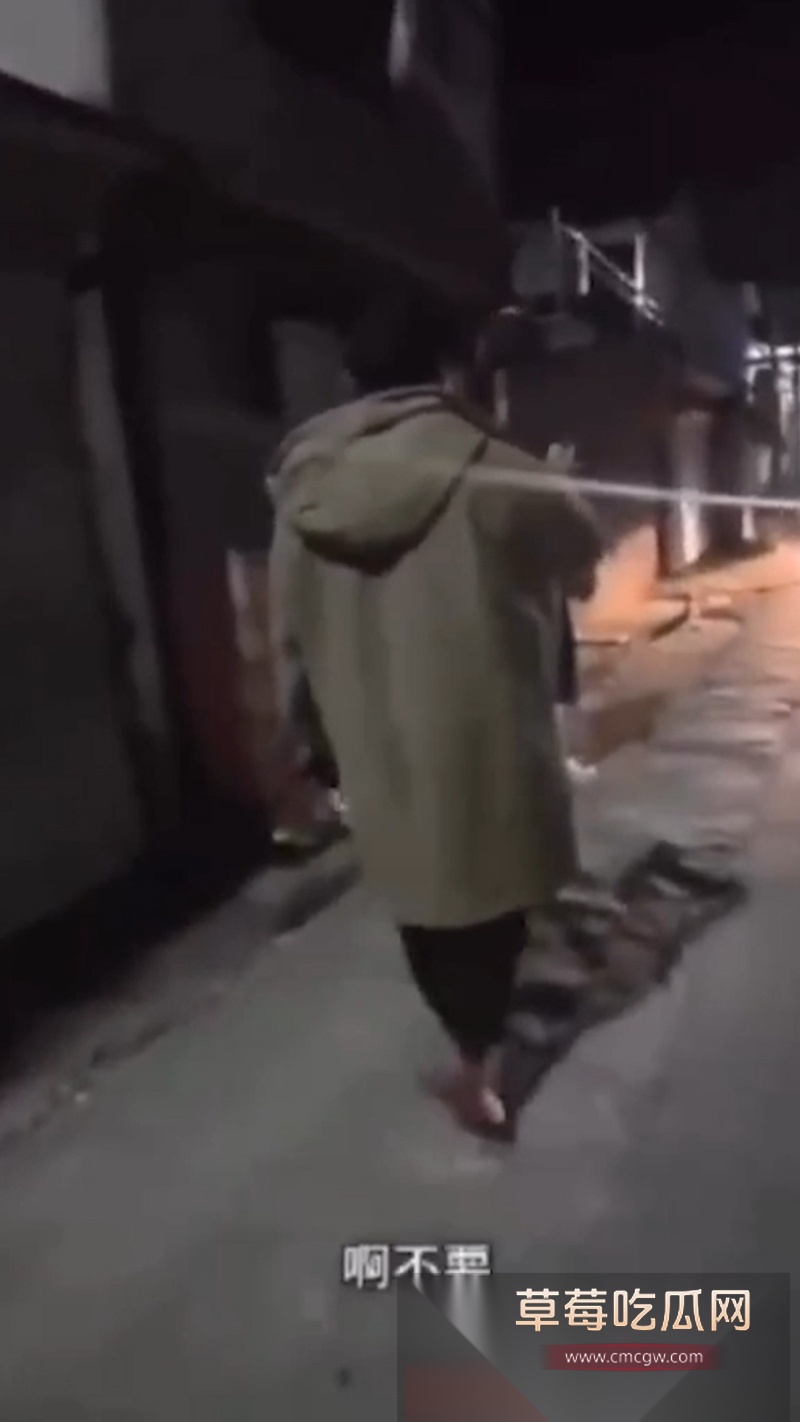 钓鱼佬爆桶后竟想用鱼获当嫖资 1 钓鱼佬爆桶后竟想用鱼获当嫖资 1