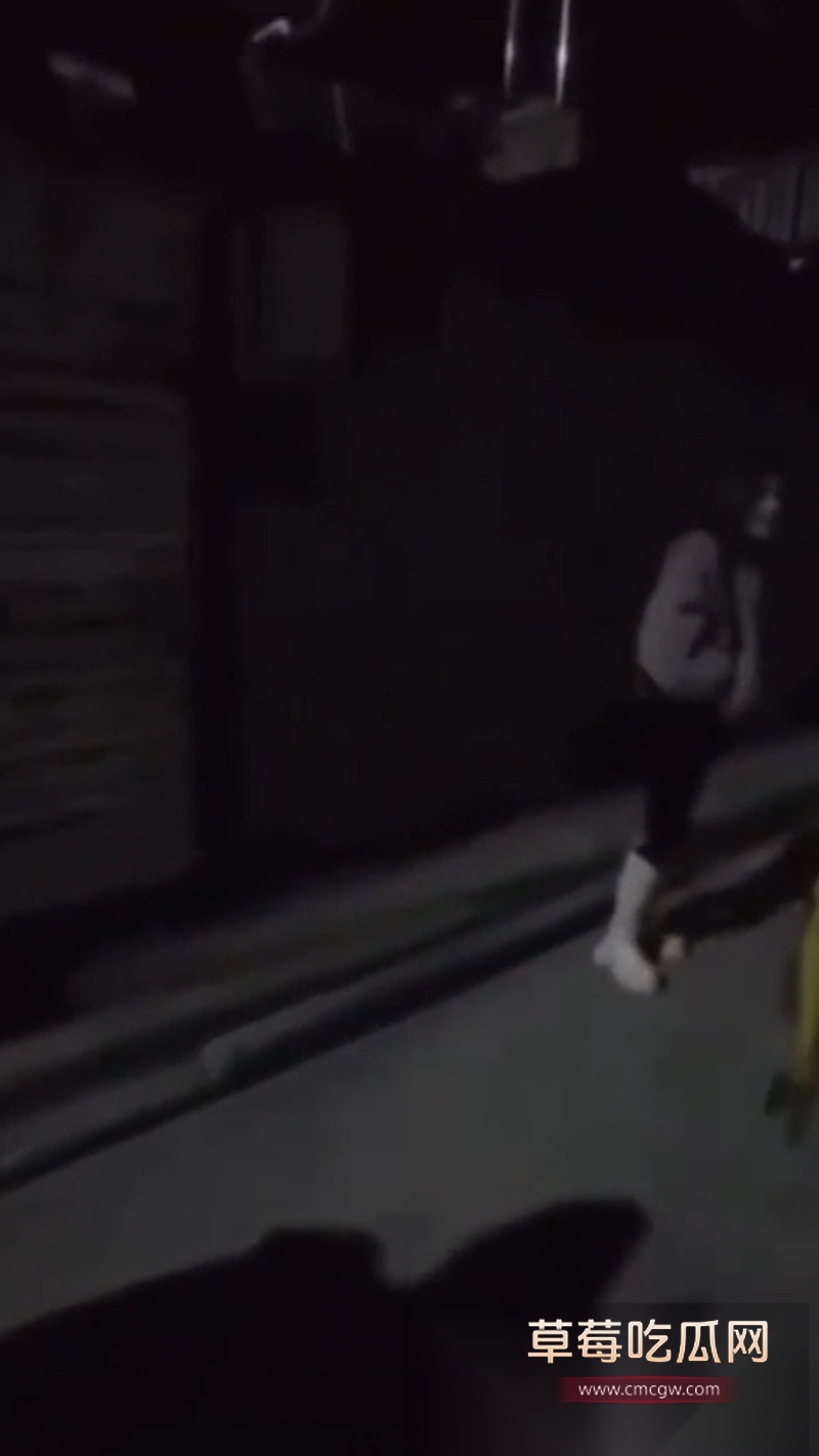 钓鱼佬爆桶后竟想用鱼获当嫖资 3 钓鱼佬爆桶后竟想用鱼获当嫖资 3