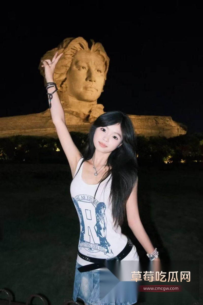 网红男团成员上班主播下班男模 30