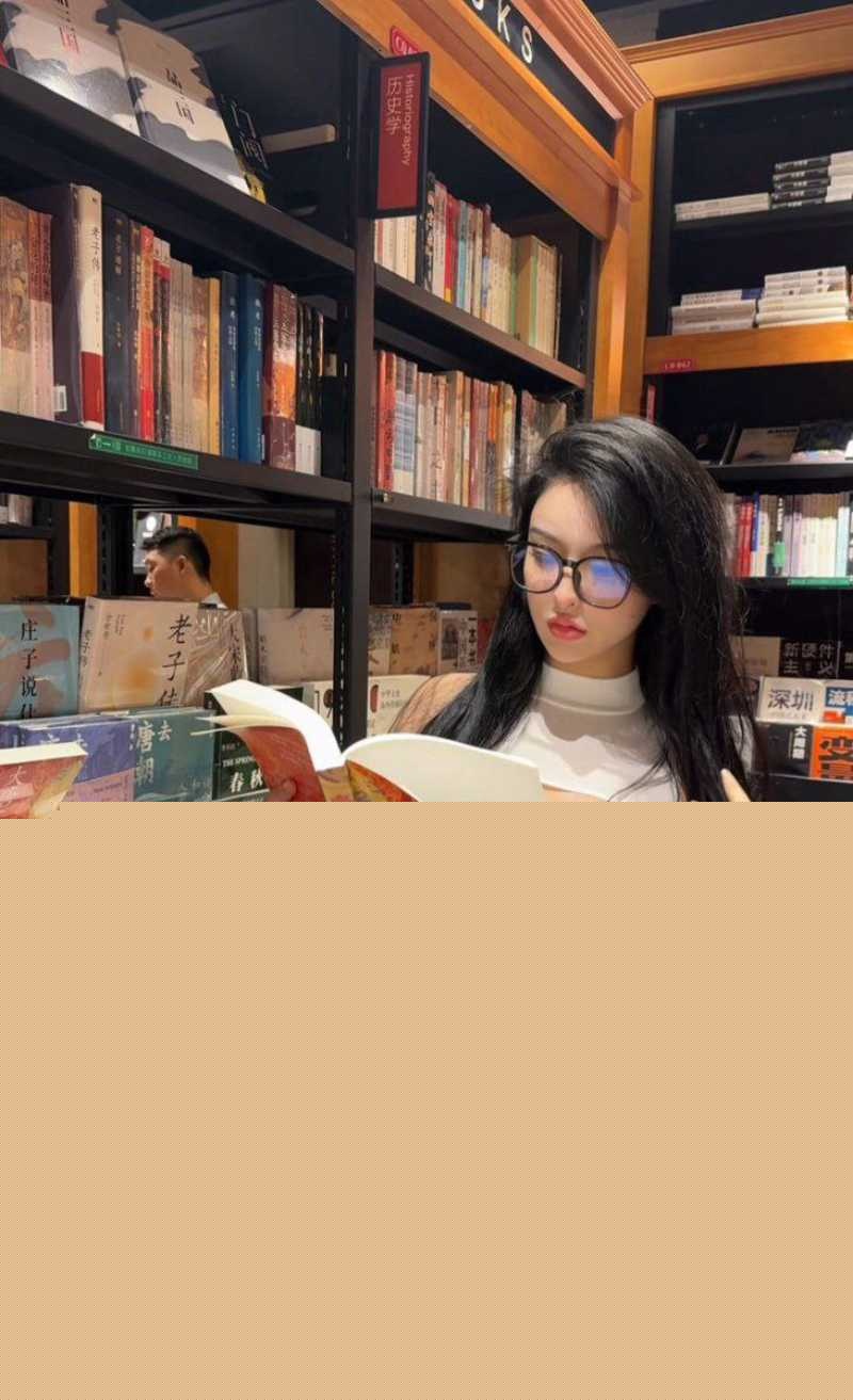 推特高颜反差骚母狗 黑纱女 41