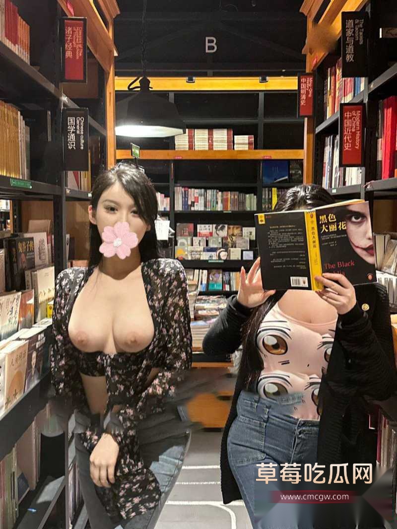 推特高颜反差骚母狗 黑纱女 51