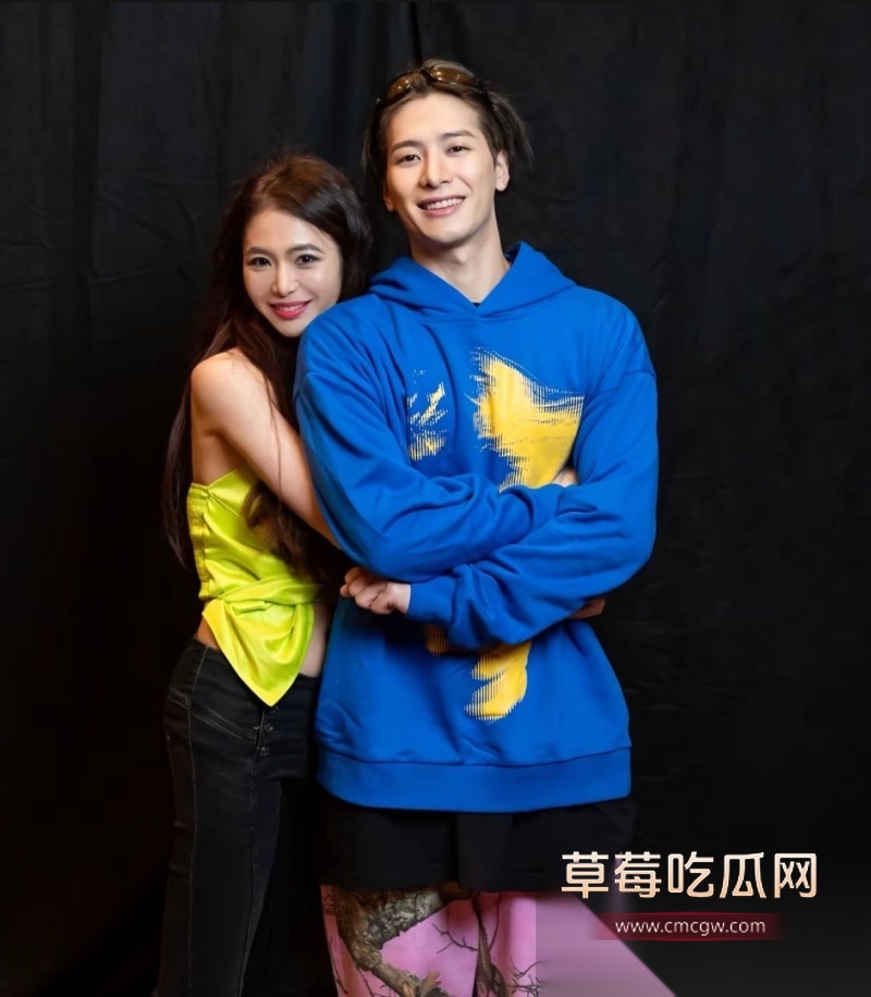 疑似王嘉尔草粉视频被人曝光 爆料人声称王嘉尔常去夜店与女粉喝酒蹦迪打炮 9 疑似王嘉尔草粉视频被人曝光 爆料人声称王嘉尔常去夜店与女粉喝酒蹦迪打炮 9