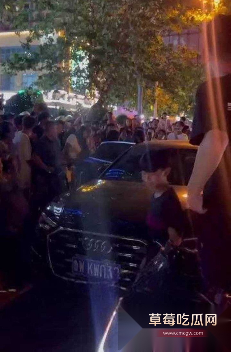 山东临沂沂南县抓奸大戏 1 山东临沂沂南县抓奸大戏 1