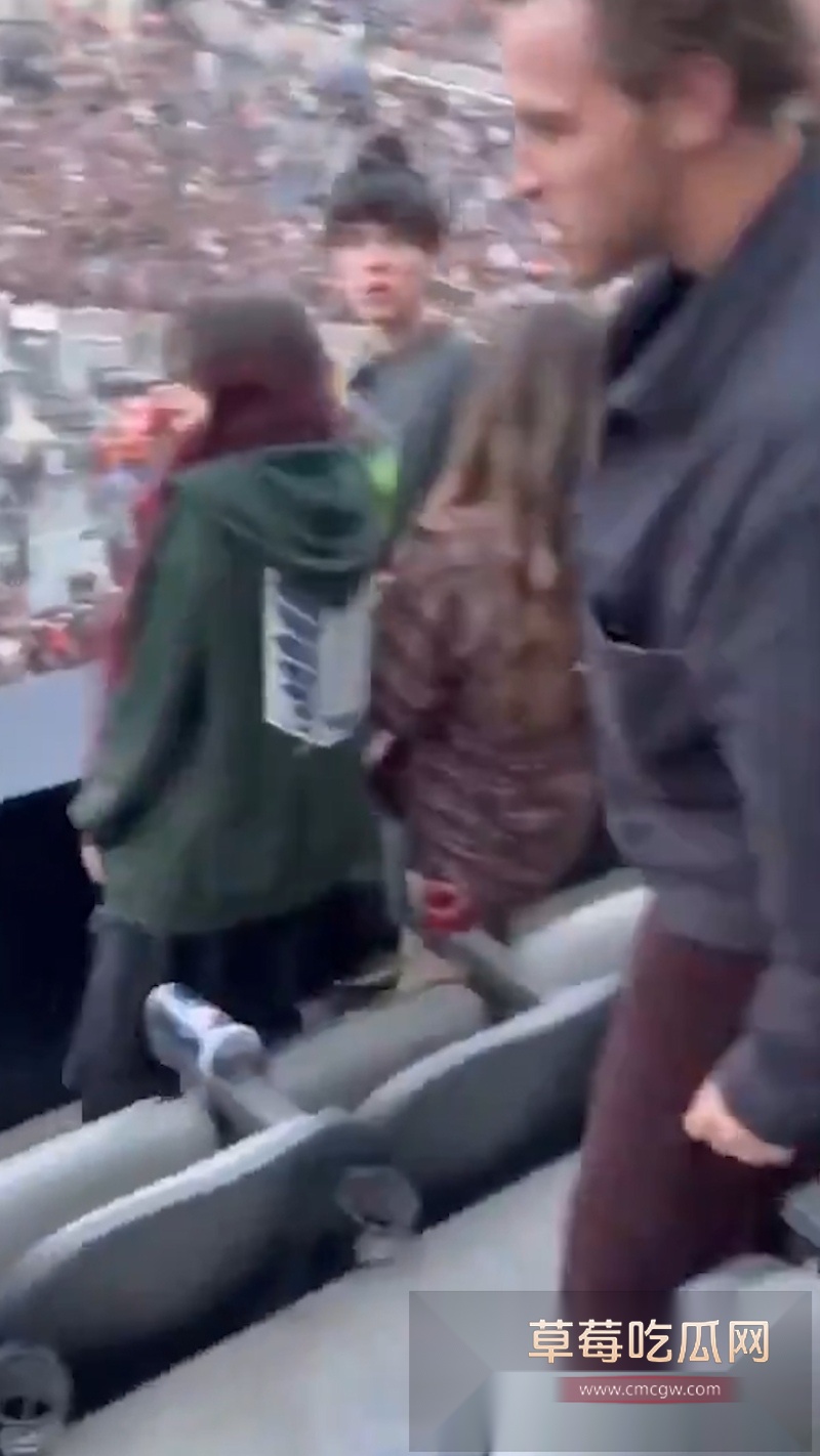 序列 1014.00001000.Still002W800px