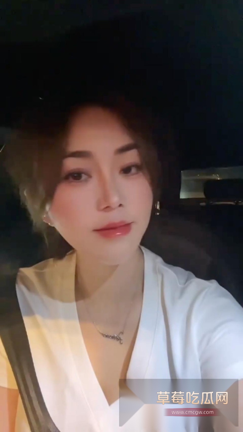 成都臀围110cm极品外围骚货柳飘飘服务金主 1 成都臀围110cm极品外围骚货柳飘飘服务金主 1