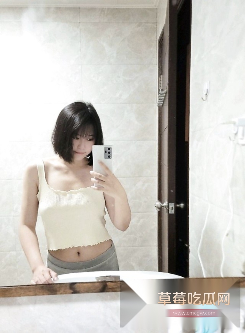 极品人妻叶思酒店跪舔金主 4 极品人妻叶思酒店跪舔金主 4