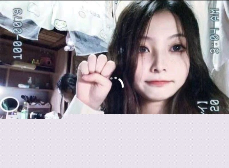 反差眼镜婊林笑笑总是以乖巧形象勾引男人4