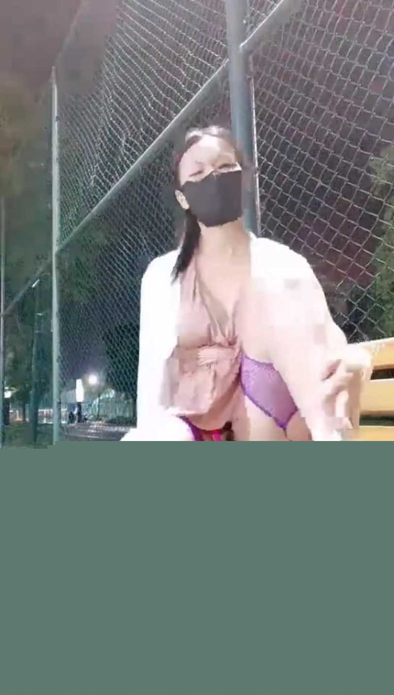 极品人妻小汤圆真空户外跳蛋震逼 9