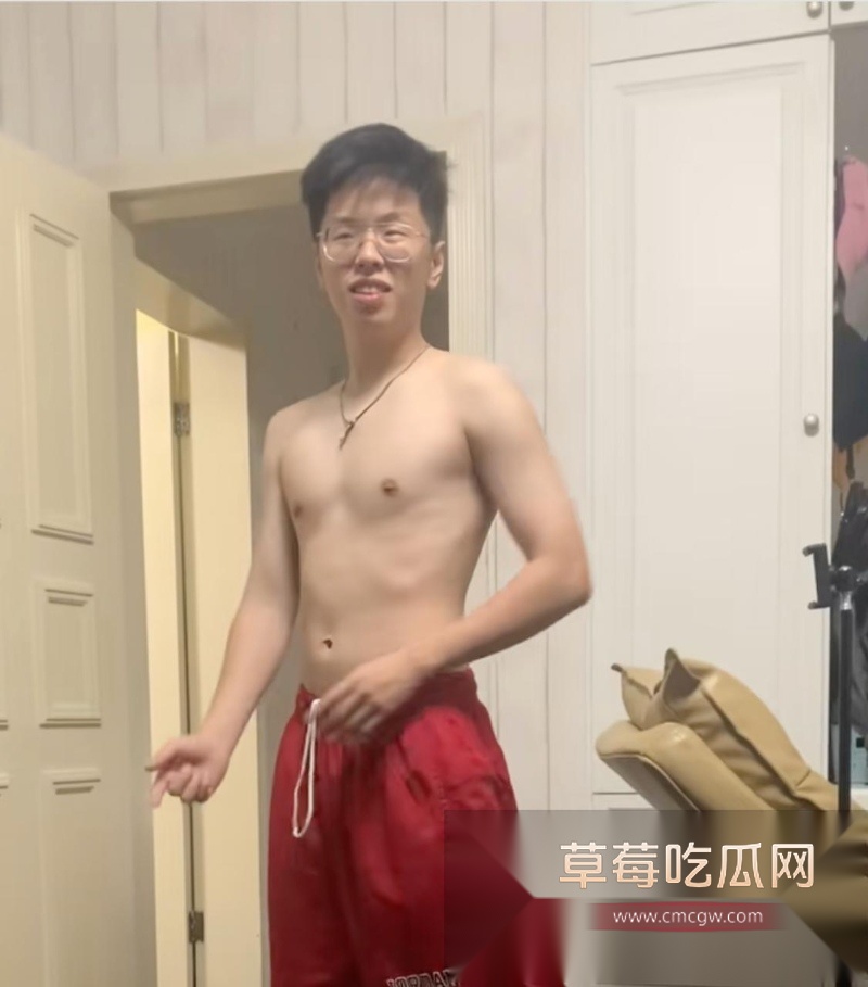 抖音网红rapper DQ兔 发视频控诉自己被男歌手michelen米其林不带套内射怀孕 1