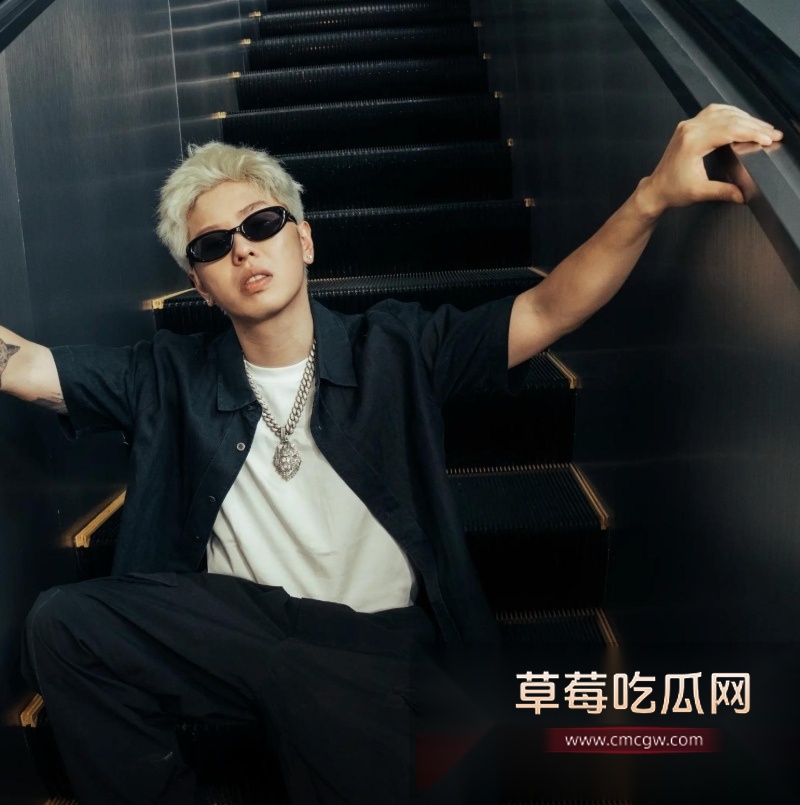 抖音网红rapper DQ兔 发视频控诉自己被男歌手michelen米其林不带套内射怀孕 16