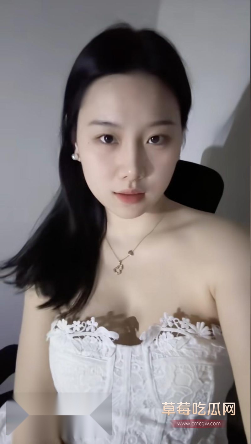 抖音50W粉丝网红强嫂1V1裸聊视频曝出4 抖音50W粉丝网红强嫂1V1裸聊视频曝出4