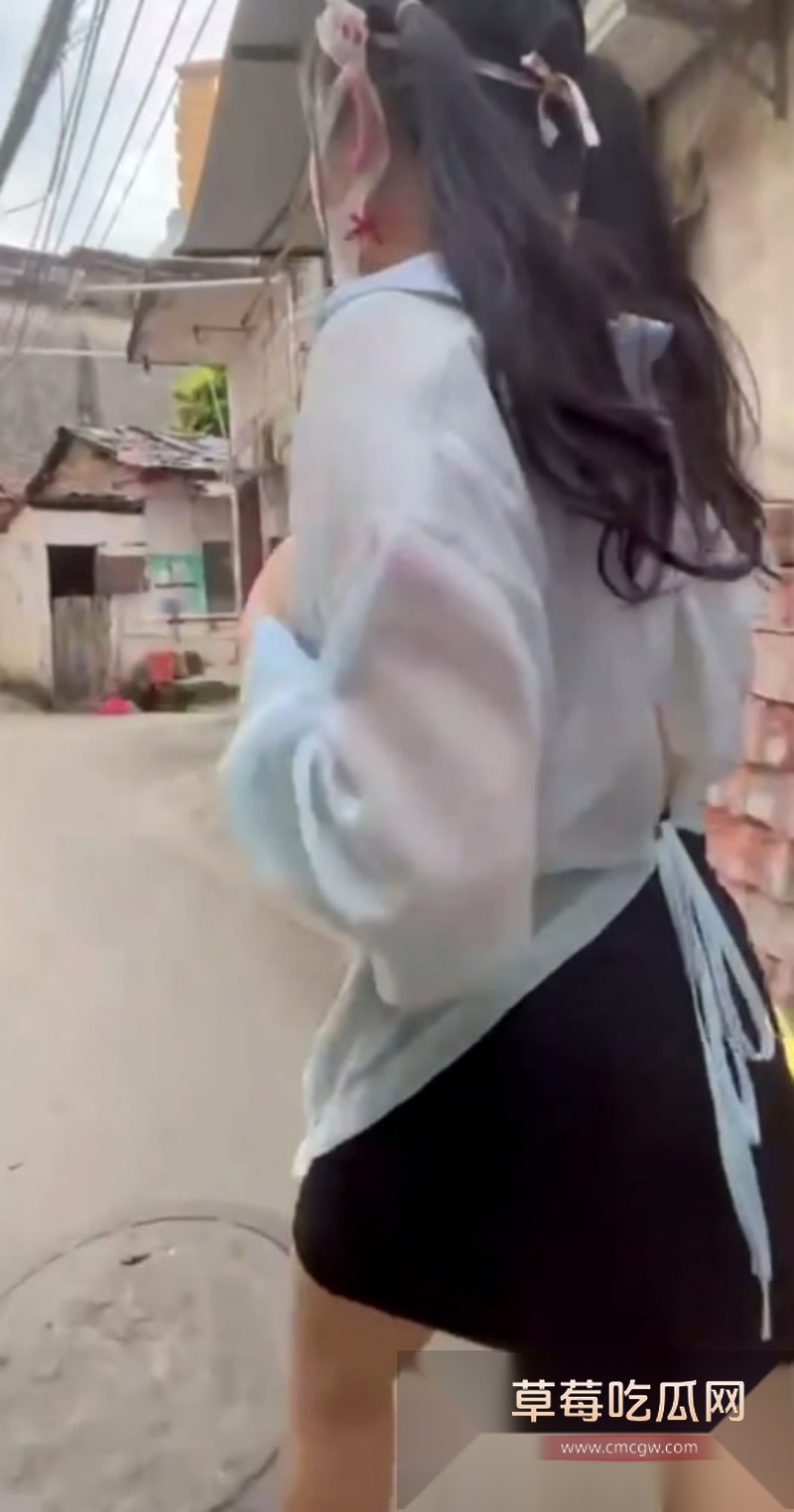 国产炸裂人前露出博主 广深贝贝 1