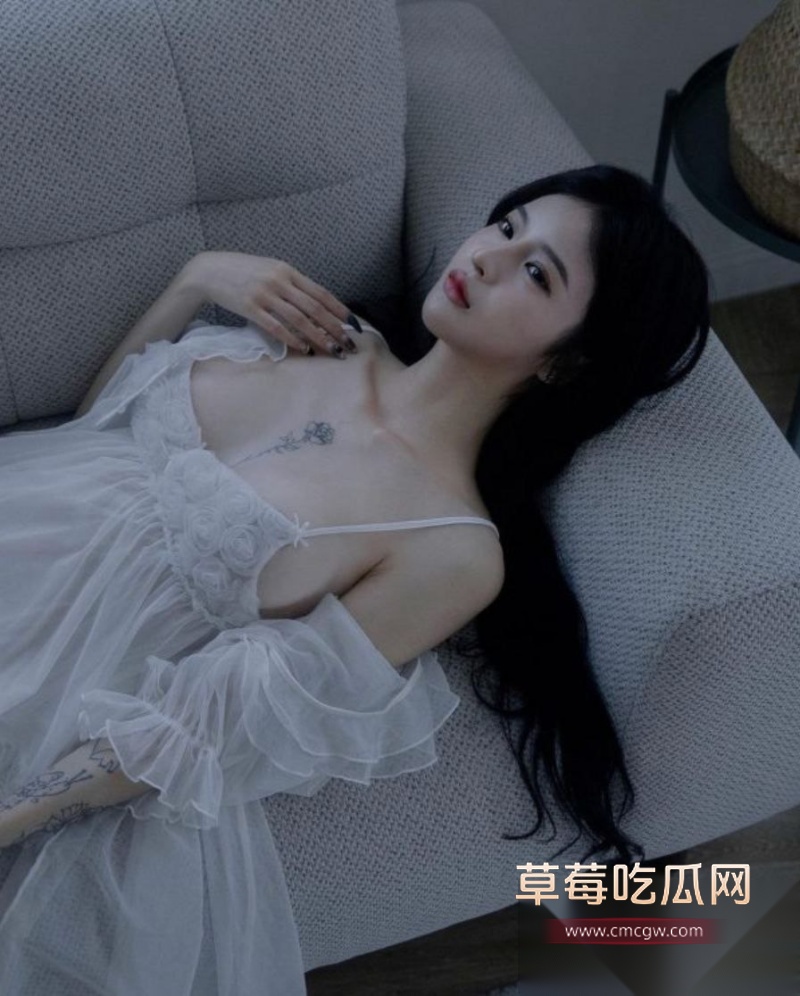 极品高颜值网红韩妮与前男友自拍 4