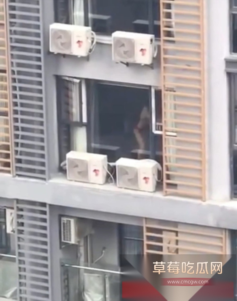 广东一小区业主拍到第三视角隔壁楼栋美女主播裸聊骚舞全过程 4 广东一小区业主拍到第三视角隔壁楼栋美女主播裸聊骚舞全过程 4