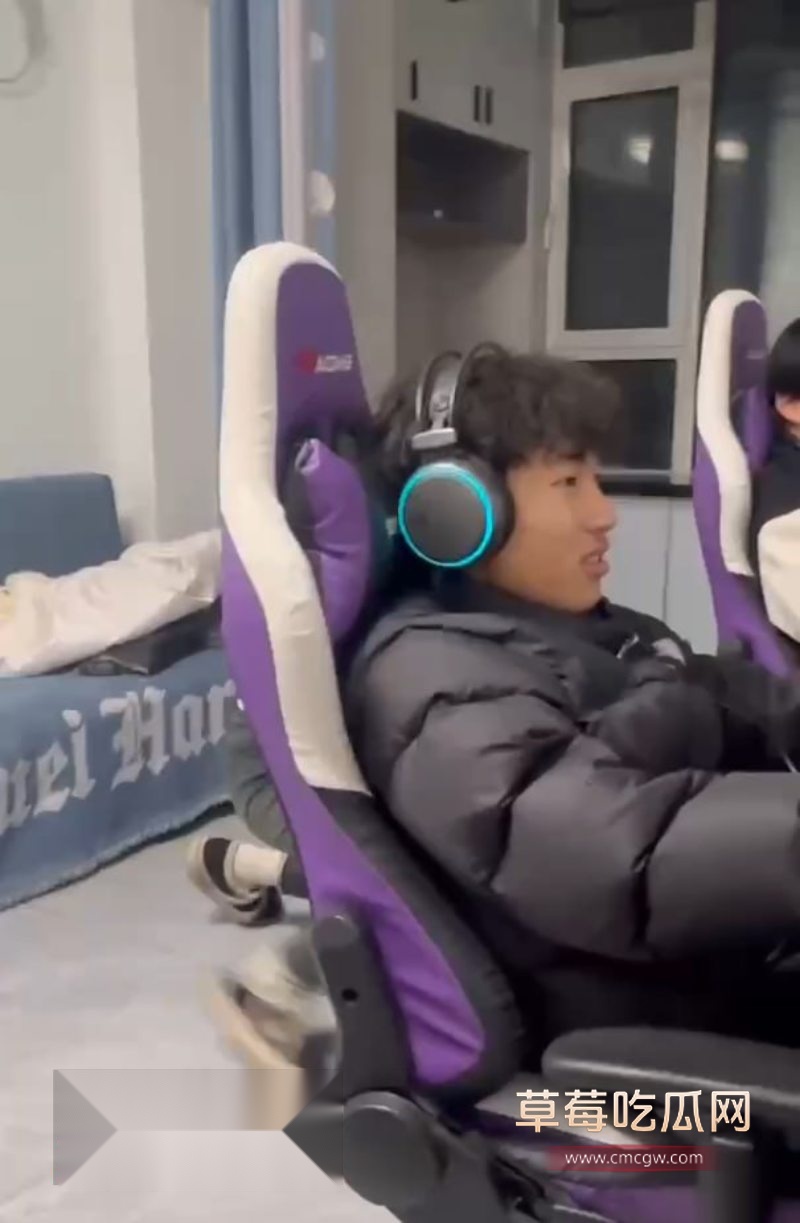 电竞男孩封神名场面!2 电竞男孩封神名场面!2