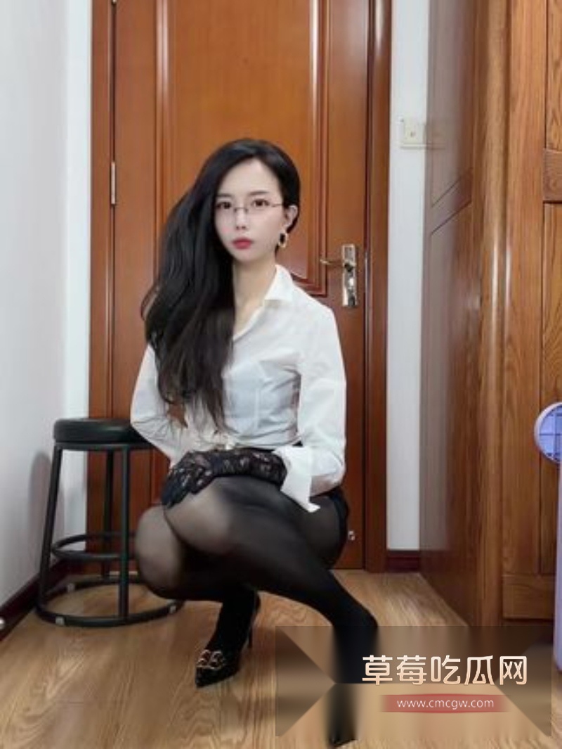 叶娇娇野外宾馆激情露出 7