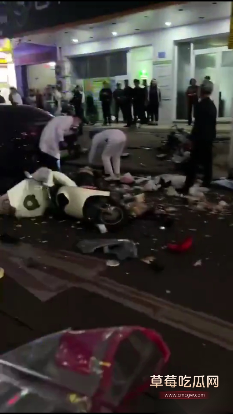 广州汽车冲撞行人事件 11 广州汽车冲撞行人事件 11