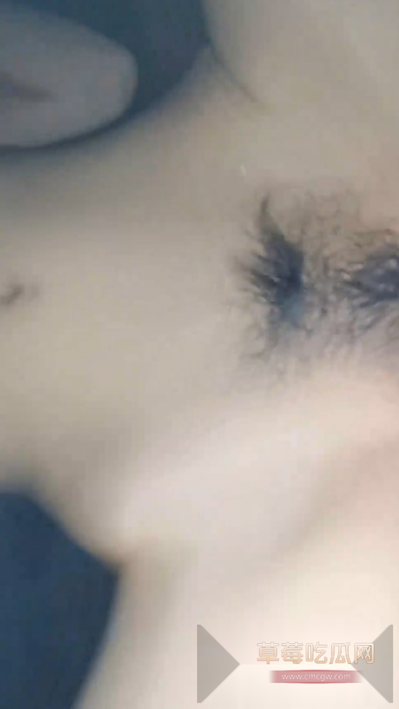 贵州榕江荒野求生赛被曝出安全员骚扰女选手 13