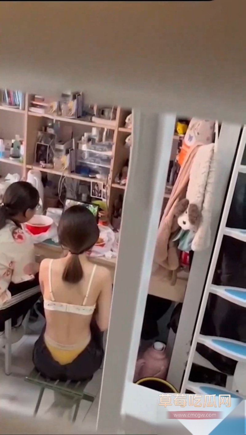 高价购买女生宿舍实拍视频 9