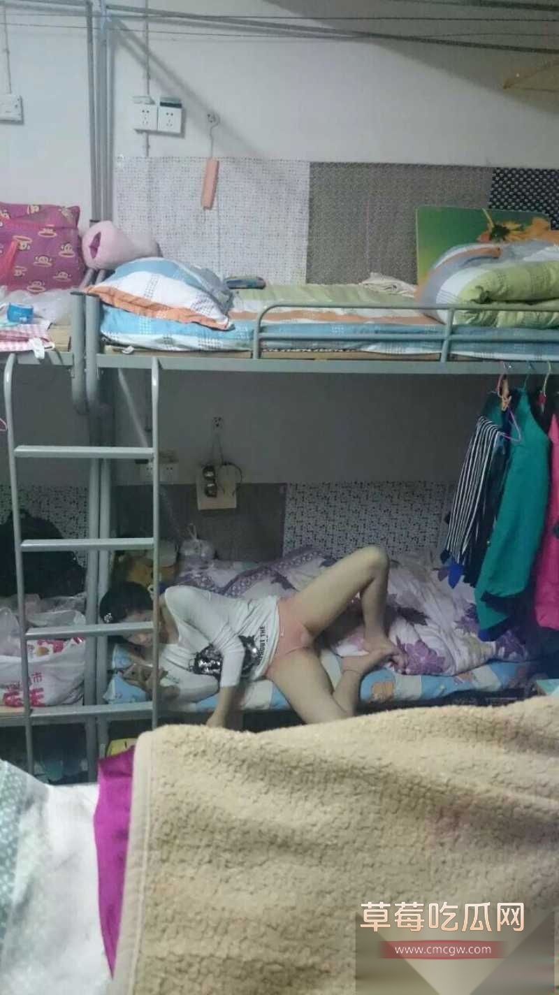 高价购买女生宿舍实拍视频 11