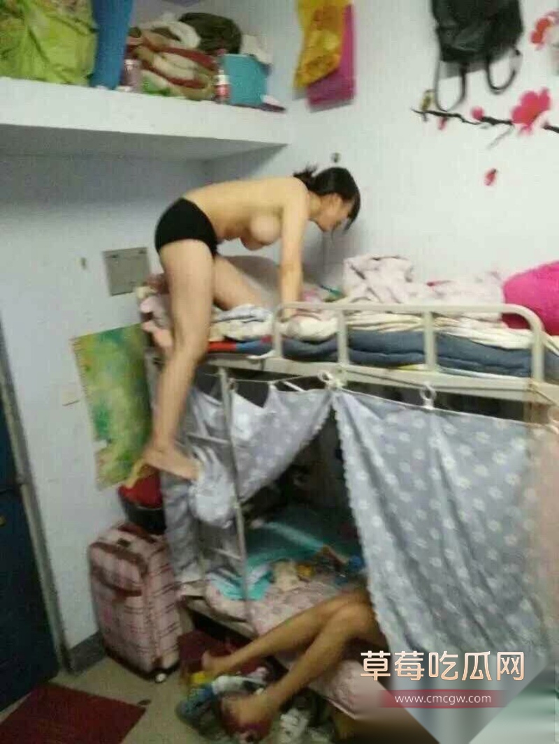 高价购买女生宿舍实拍视频 13