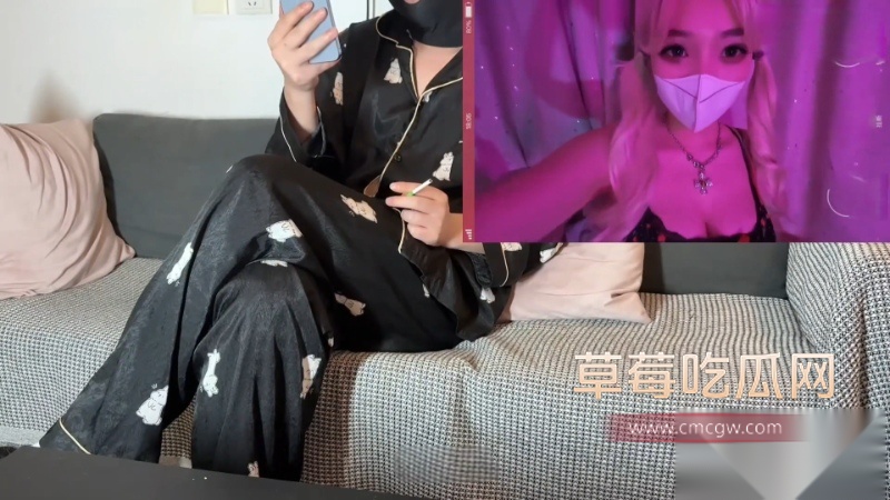 反差女大生情深叉喔  10