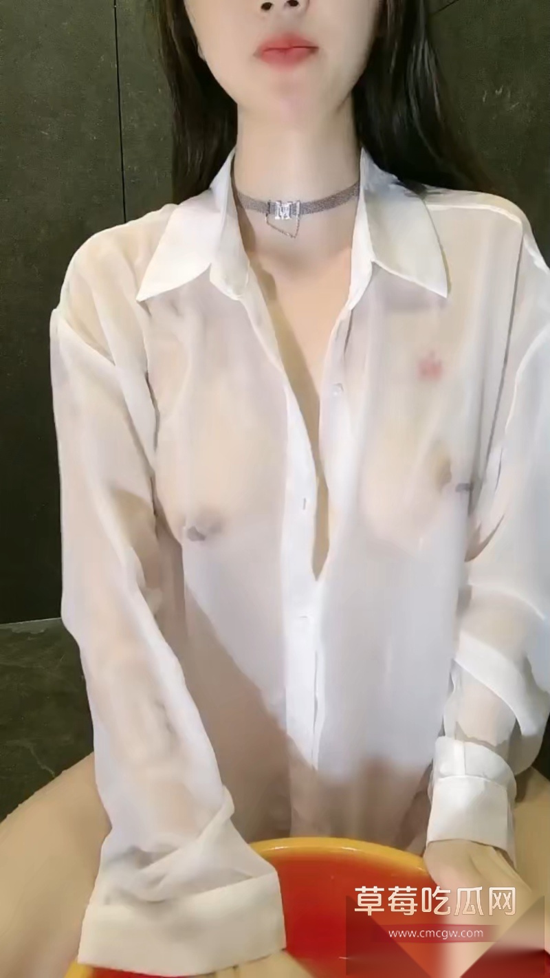 极品反差婊悠悠姐私拍流出 16 极品反差婊悠悠姐私拍流出 16