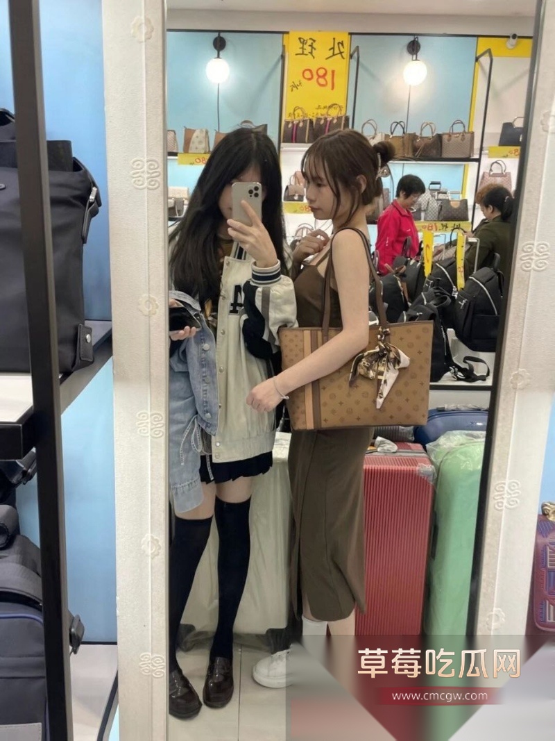 专业玩弄学生妹的大神自曝超高撩妹技巧 1 专业玩弄学生妹的大神自曝超高撩妹技巧 1