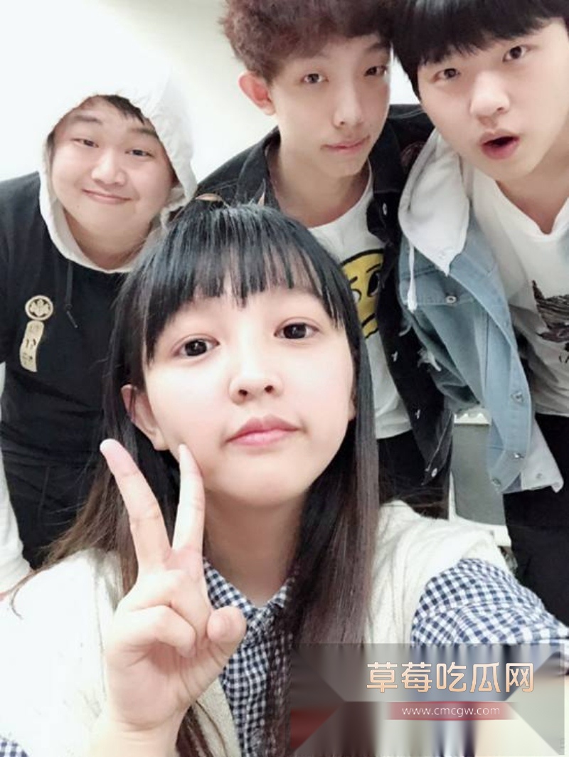 抖音大网红蓝战非被其捆绑女cp图图 41