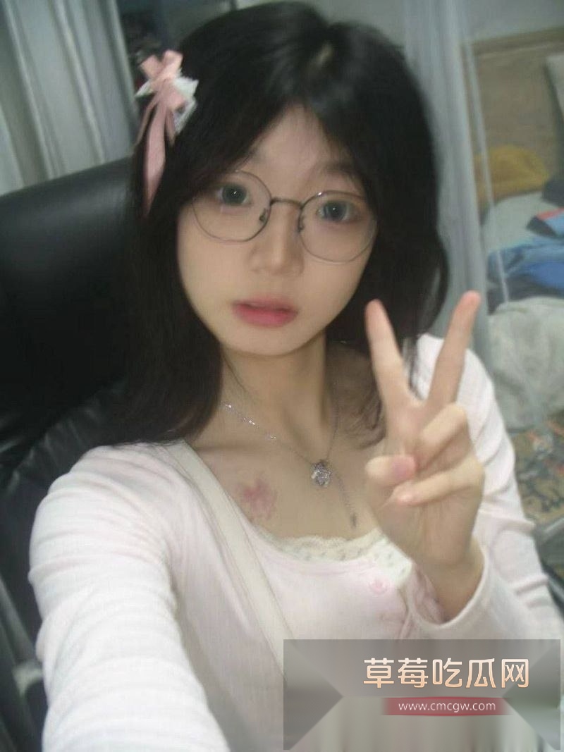 湖南涉外经济学院被曝出03年捞女教闺蜜以谈恋爱名义骗钱事件 8