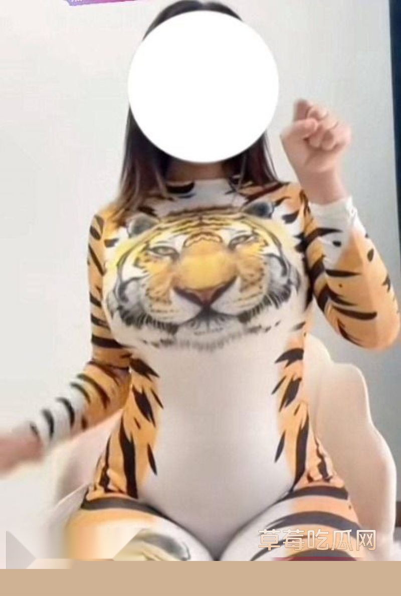 海角社区纯爱藏黄刀精品1 海角社区纯爱藏黄刀精品1