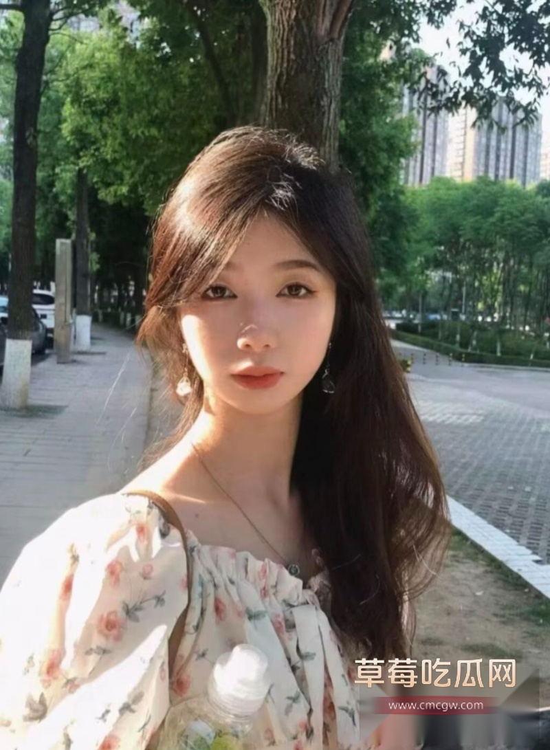 武汉晴川学院情侣自拍 10